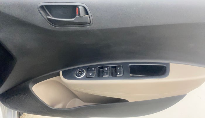 2014 Hyundai Grand i10 MAGNA 1.2 KAPPA VTVT, Petrol, Manual, 36,801 km, Driver Side Door Panels Control