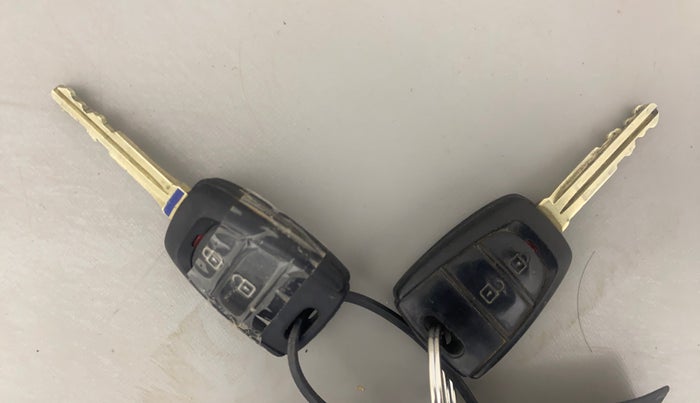 2014 Hyundai Grand i10 MAGNA 1.2 KAPPA VTVT, Petrol, Manual, 36,801 km, Key Close Up