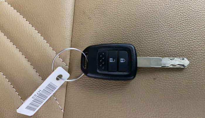 2021 Honda Amaze 1.2L I-VTEC S, Petrol, Manual, 6,888 km, Key Close Up