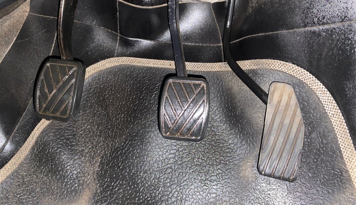 2015 Maruti Wagon R 1.0 LXI, CNG, Manual, 59,940 km, Pedals