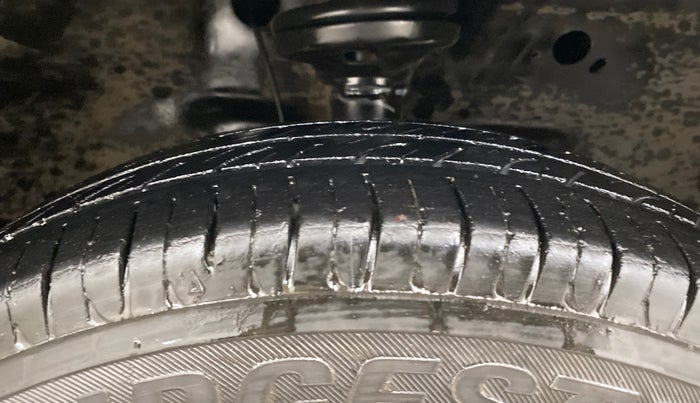 2015 Maruti Wagon R 1.0 LXI, CNG, Manual, 59,940 km, Right Front Tyre Tread