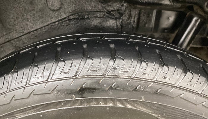 2015 Maruti Wagon R 1.0 LXI, CNG, Manual, 59,940 km, Left Rear Tyre Tread