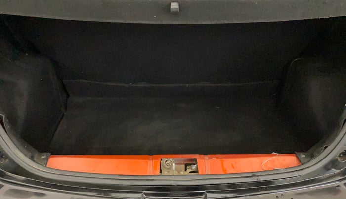 2014 Toyota Etios CROSS 1.2 G, Petrol, Manual, 44,728 km, Boot Inside