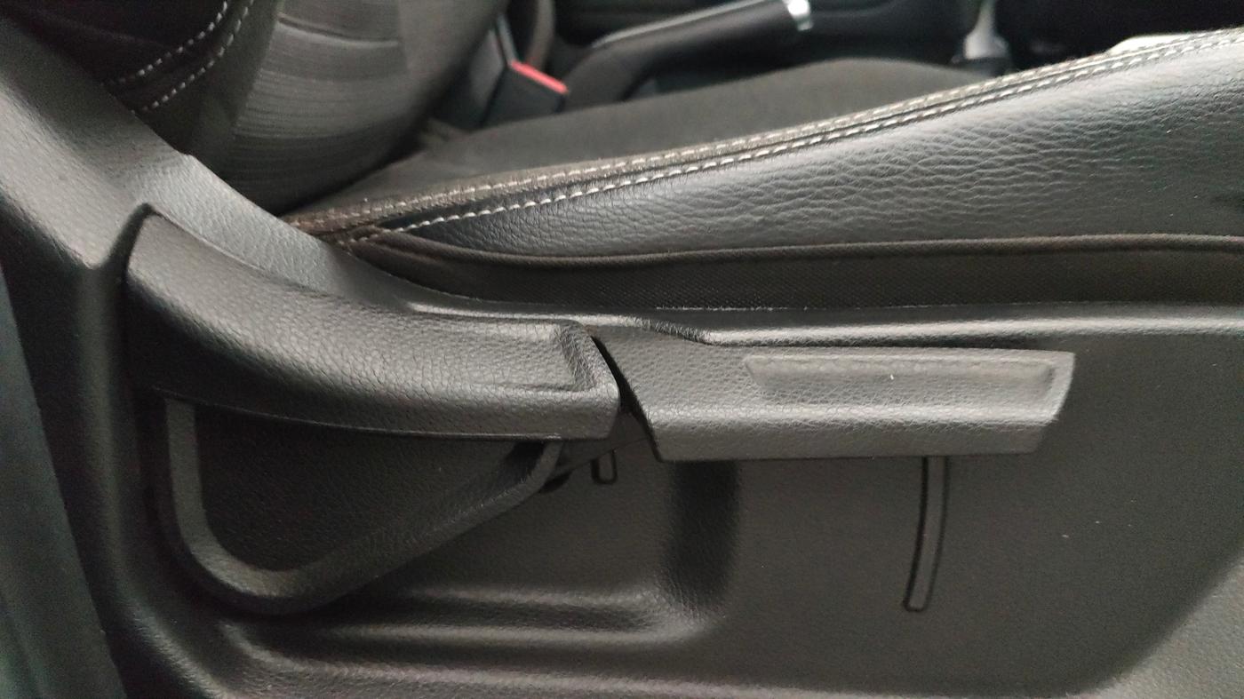2023 KIA SONET HTK PLUS 1.0 IMT, Petrol, Manual, 53,942 km, Driver Side Adjustment Panel