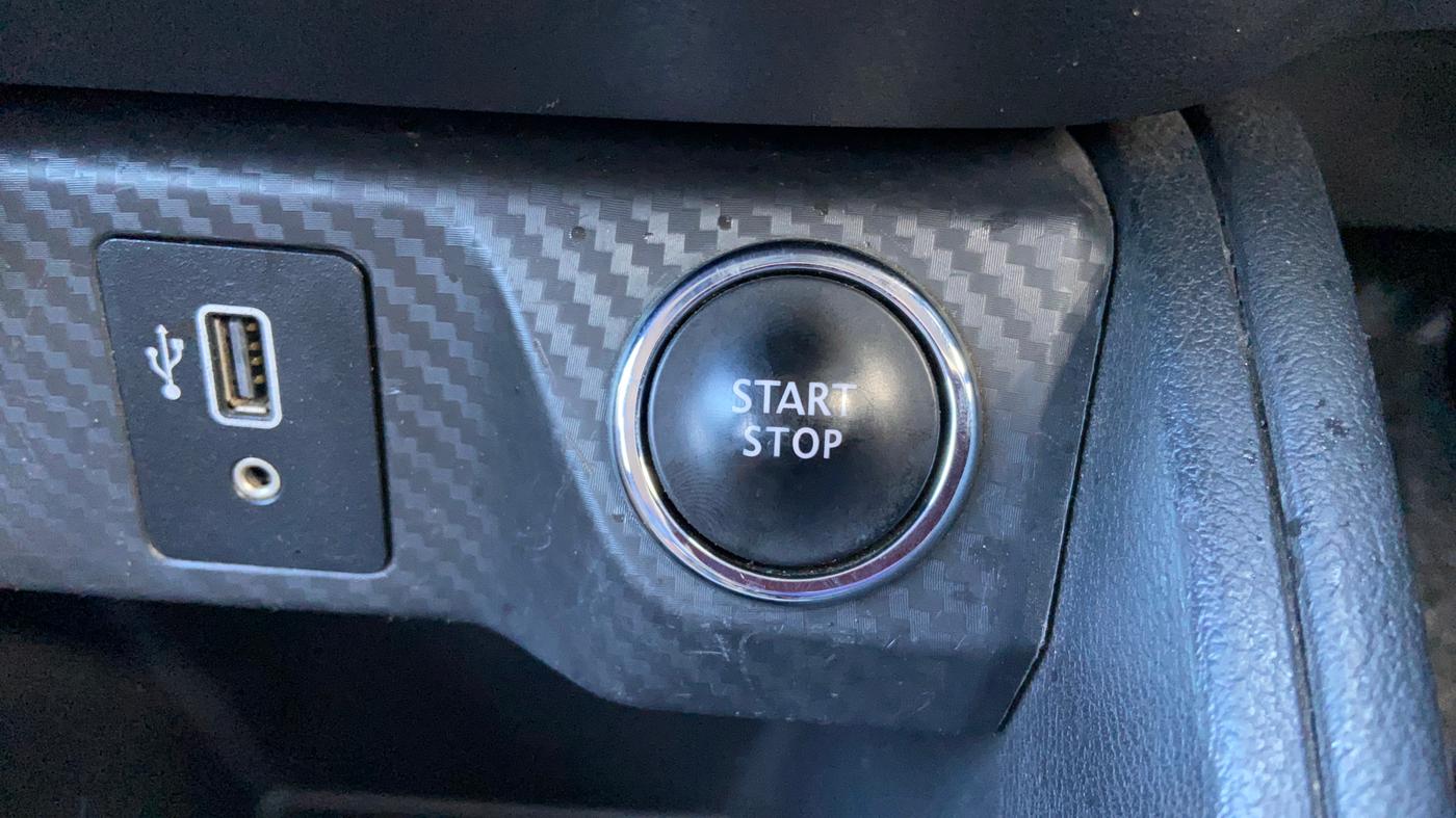 2018 Nissan Kicks XV PREMIUM O DUAL TONE DIESEL, Diesel, Manual, 38,784 km, Keyless Start/ Stop Button