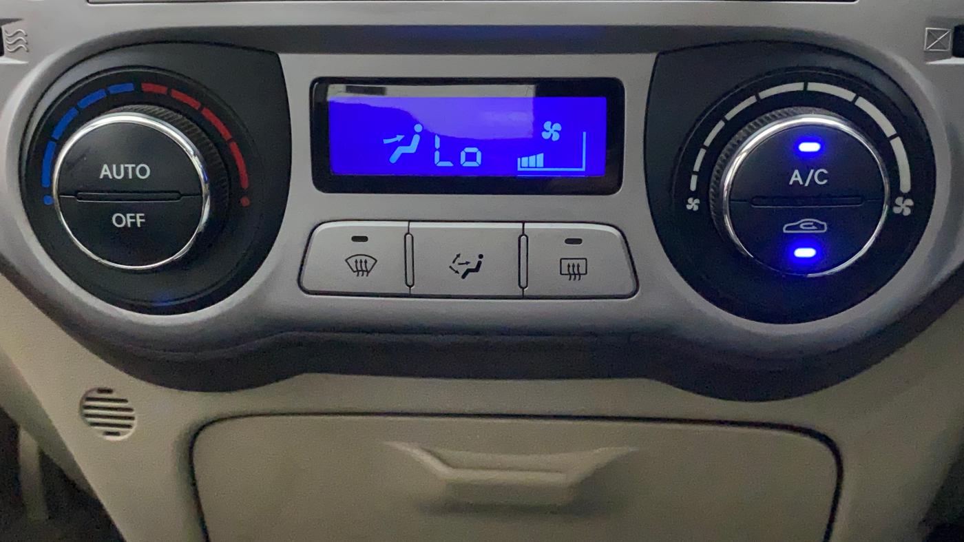 2012 Hyundai i20 MAGNA (O) 1.2, Petrol, Manual, 50,213 km, Automatic Climate Control