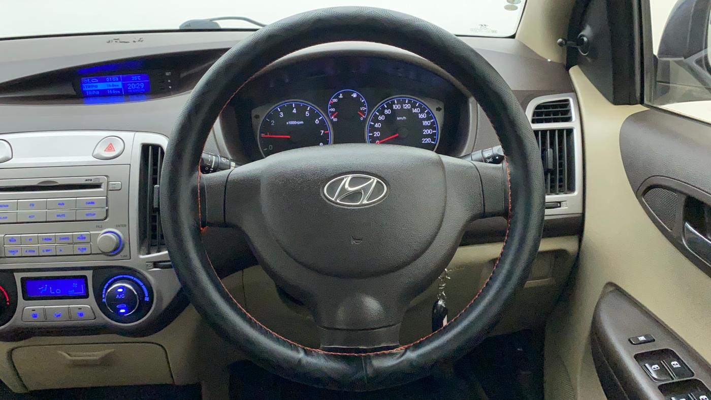 2012 Hyundai i20 MAGNA (O) 1.2, Petrol, Manual, 50,213 km, Steering Wheel Close Up