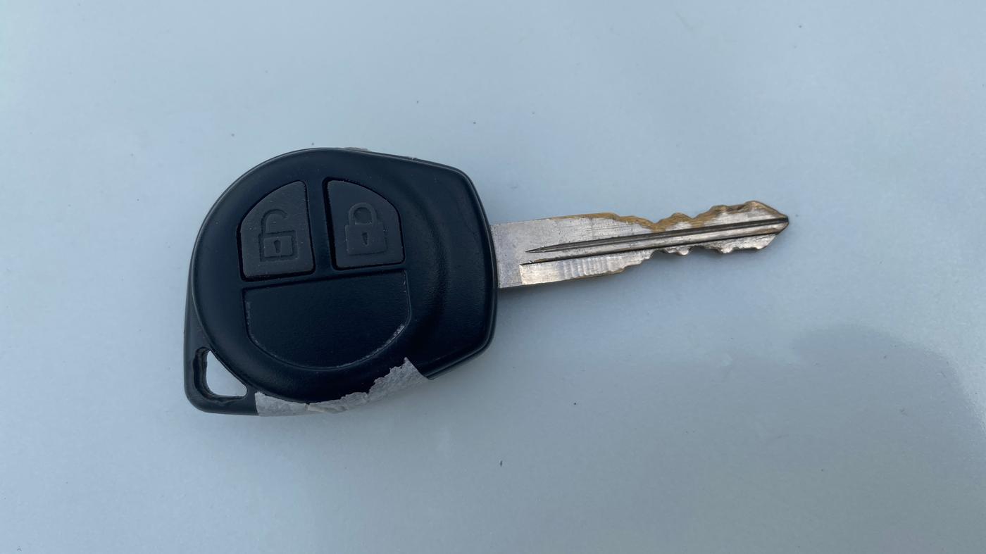 2017 Maruti Swift VXI, Petrol, Manual, 80,410 km, Key Close Up