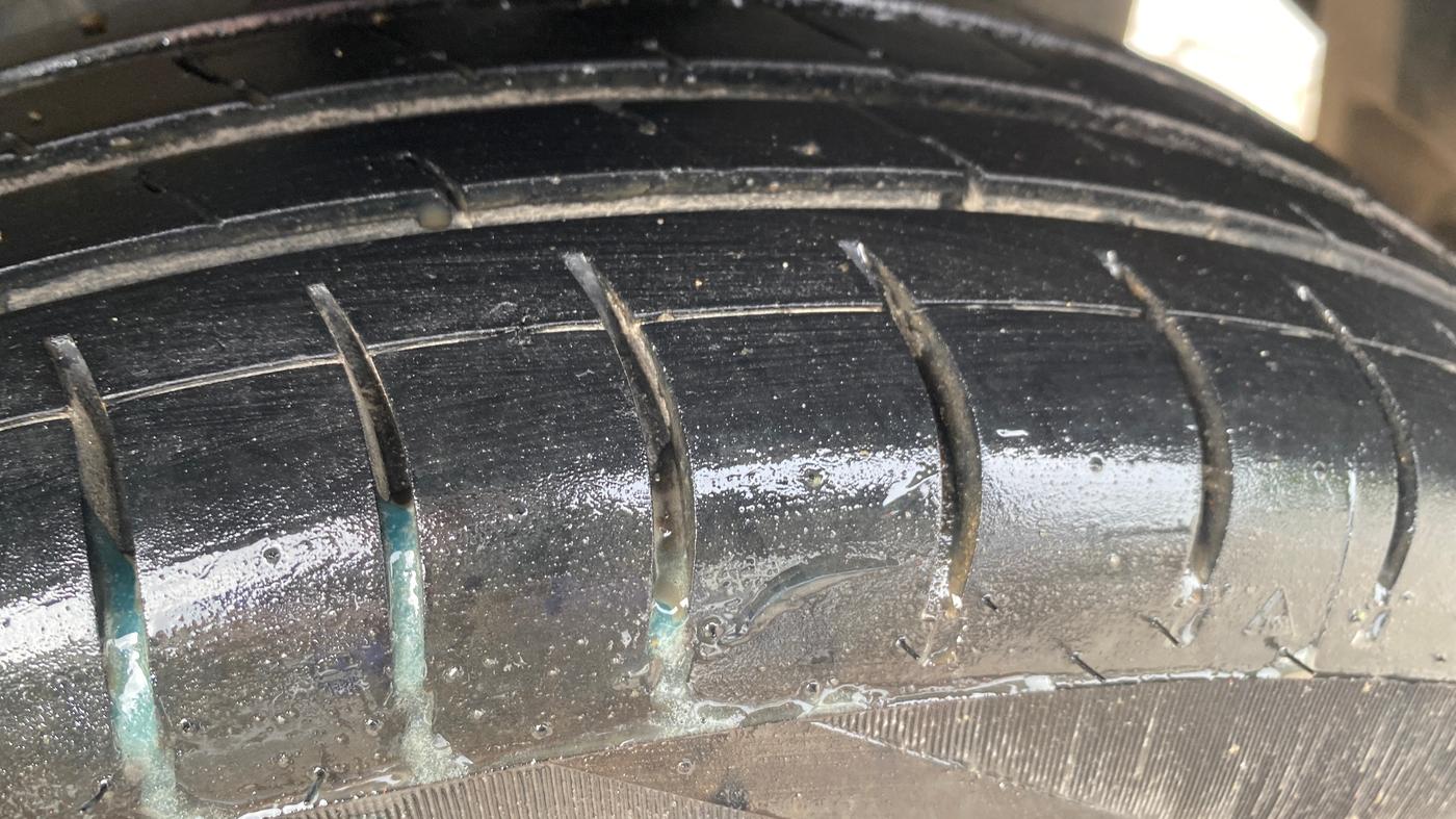 2017 Maruti Swift VXI, Petrol, Manual, 80,410 km, Left Rear Tyre Tread