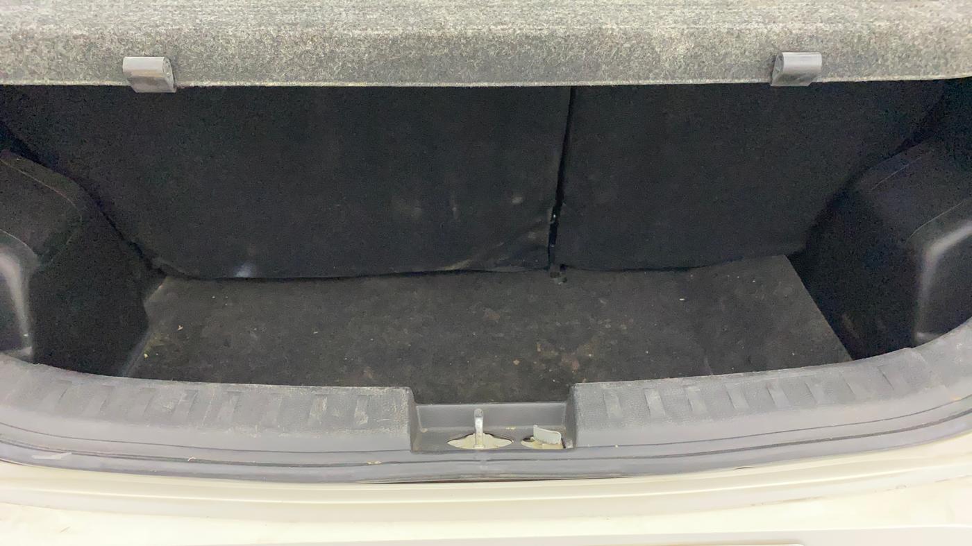 2015 Maruti Swift VDI ABS, Diesel, Manual, 87,121 km, Boot Inside