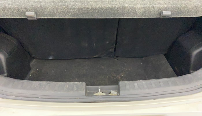 2015 Maruti Swift VDI ABS, Diesel, Manual, 87,121 km, Boot Inside