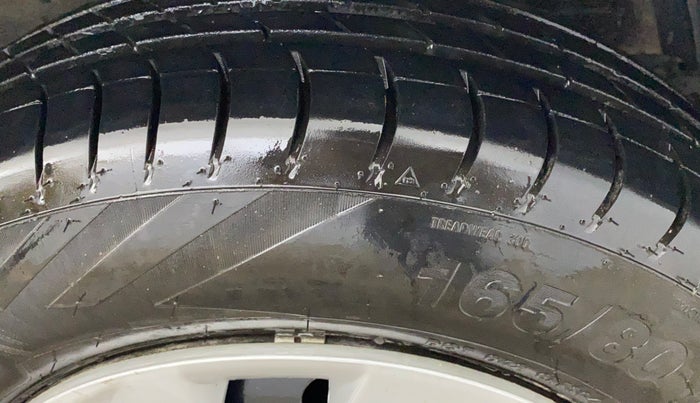 2015 Maruti Swift VDI ABS, Diesel, Manual, 87,121 km, Right Front Tyre Tread