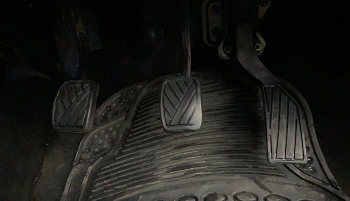 2015 Maruti Swift VDI ABS, Diesel, Manual, 87,121 km, Pedals