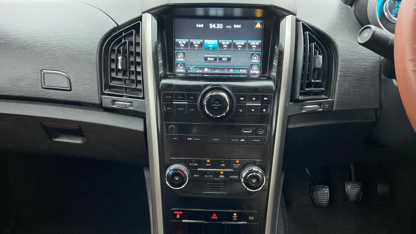 2018 Mahindra XUV500 W7, Diesel, Manual, 90,493 km, Air Conditioner