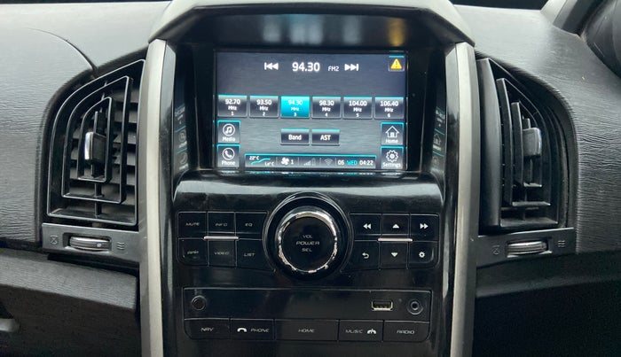 2018 Mahindra XUV500 W7, Diesel, Manual, 90,493 km, Infotainment System