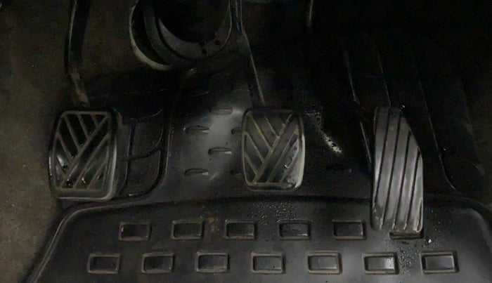 2010 Maruti Wagon R 1.0 VXI, Petrol, Manual, 84,625 km, Pedals