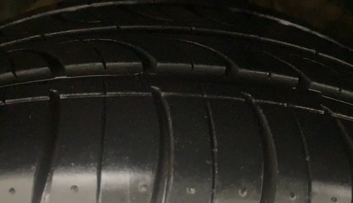 2017 Hyundai Verna 1.6 VTVT SX (O) AT, Petrol, Automatic, 34,773 km, Left Front Tyre Tread