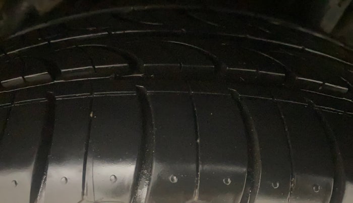 2017 Hyundai Verna 1.6 VTVT SX (O) AT, Petrol, Automatic, 34,773 km, Left Rear Tyre Tread