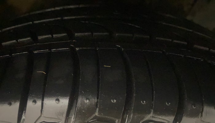 2017 Hyundai Verna 1.6 VTVT SX (O) AT, Petrol, Automatic, 34,773 km, Right Front Tyre Tread