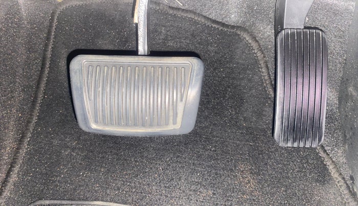 2017 Hyundai Verna 1.6 VTVT SX (O) AT, Petrol, Automatic, 34,773 km, Pedals