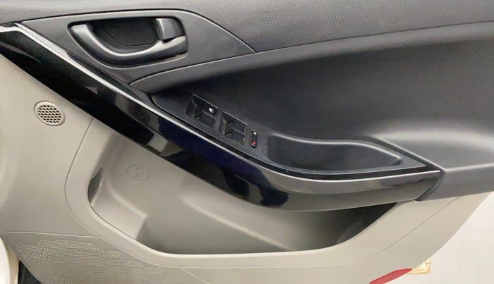 2019 Tata NEXON XM PETROL, Petrol, Manual, 55,684 km, Driver Side Door Panels Control