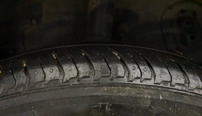 2019 Tata NEXON XM PETROL, Petrol, Manual, 55,684 km, Right Rear Tyre Tread