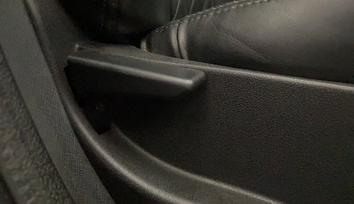 2019 Tata NEXON XM PETROL, Petrol, Manual, 55,684 km, Driver Side Adjustment Panel