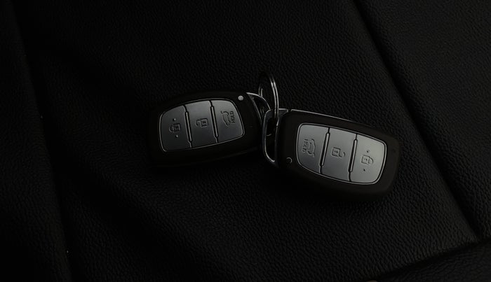 2020 Hyundai Elite i20 ASTA 1.2 (O), Petrol, Manual, 73,049 km, Key Close Up