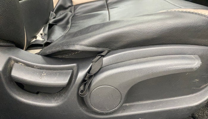 2020 Hyundai Elite i20 ASTA 1.2 (O), Petrol, Manual, 73,049 km, Driver Side Adjustment Panel