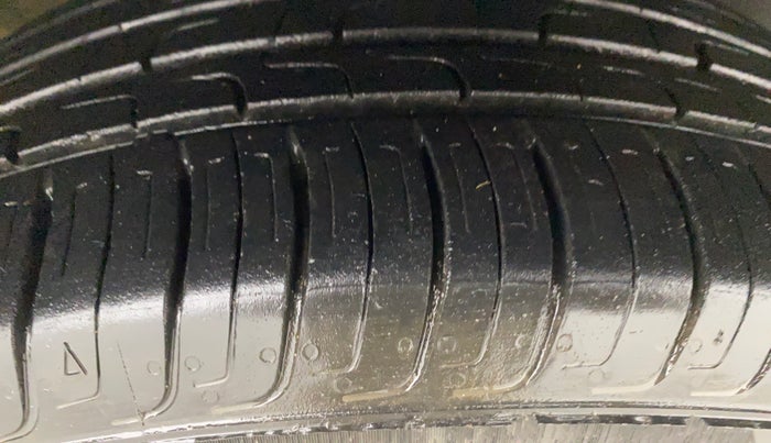 2020 Hyundai Elite i20 ASTA 1.2 (O), Petrol, Manual, 73,049 km, Right Front Tyre Tread