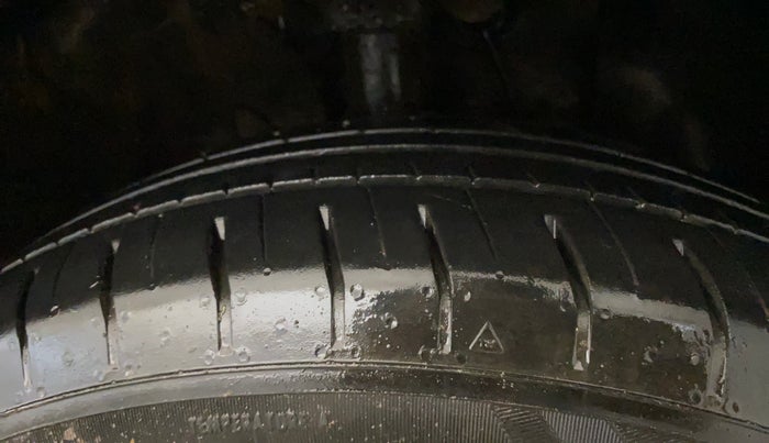 2023 Hyundai VENUE S(O) 1.2, Petrol, Manual, 8,416 km, Right Front Tyre Tread