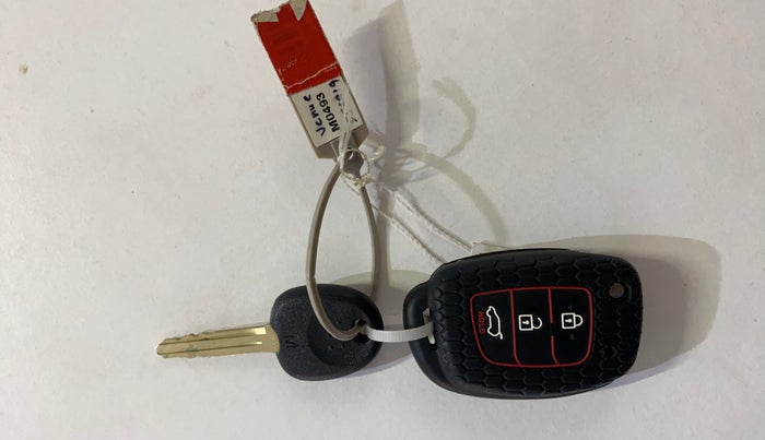 2023 Hyundai VENUE S(O) 1.2, Petrol, Manual, 8,416 km, Key Close Up