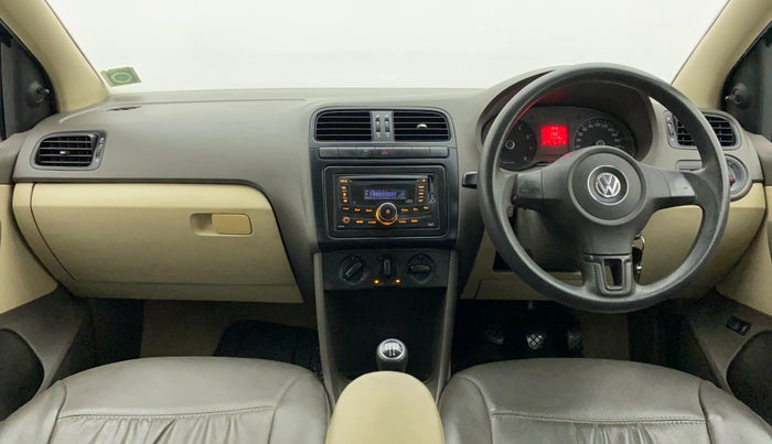 2011 Volkswagen Vento TRENDLINE 1.6, Petrol, Manual, 37,237 km, Dashboard