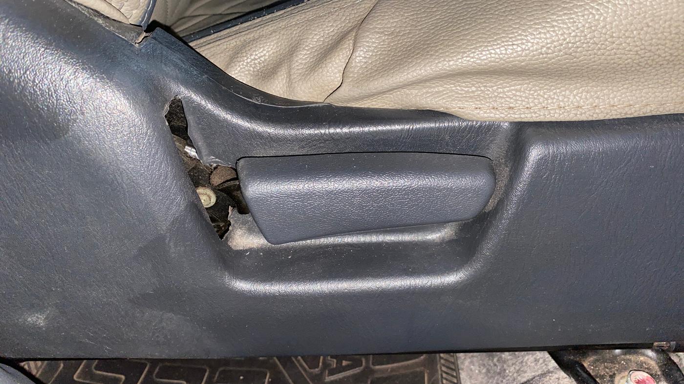 2018 Maruti Alto K10 VXI, Petrol, Manual, 34,560 km, Driver Side Adjustment Panel
