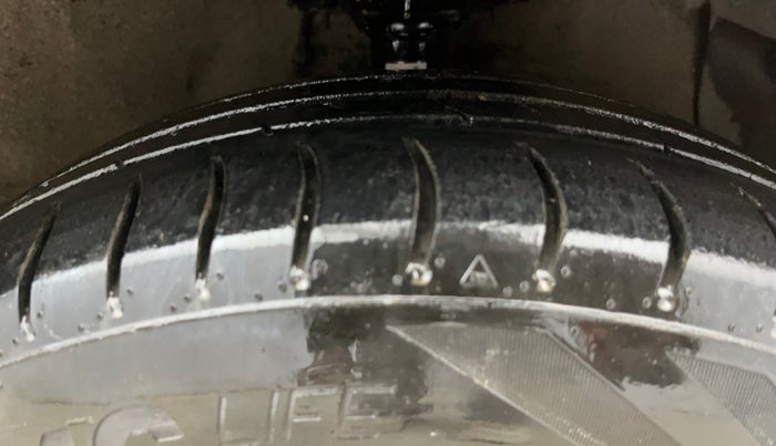 2014 Hyundai Grand i10 SPORTZ 1.2 KAPPA VTVT, Petrol, Manual, 86,481 km, Right Front Tyre Tread