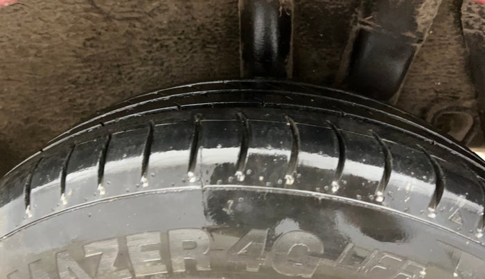 2014 Hyundai Grand i10 SPORTZ 1.2 KAPPA VTVT, Petrol, Manual, 86,481 km, Left Rear Tyre Tread