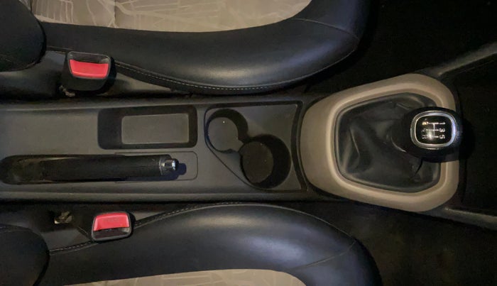 2017 Hyundai Grand i10 SPORTZ 1.2 KAPPA VTVT, Petrol, Manual, 41,915 km, Gear Lever