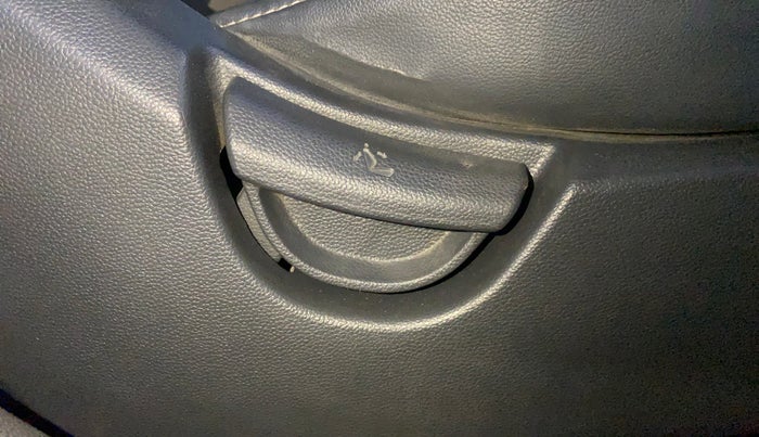 2017 Hyundai Grand i10 SPORTZ 1.2 KAPPA VTVT, Petrol, Manual, 41,915 km, Driver Side Adjustment Panel