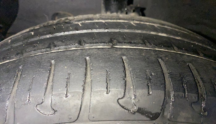 2017 Hyundai Grand i10 SPORTZ 1.2 KAPPA VTVT, Petrol, Manual, 41,915 km, Left Front Tyre Tread