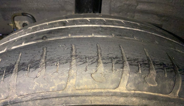 2017 Hyundai Grand i10 SPORTZ 1.2 KAPPA VTVT, Petrol, Manual, 41,915 km, Right Rear Tyre Tread