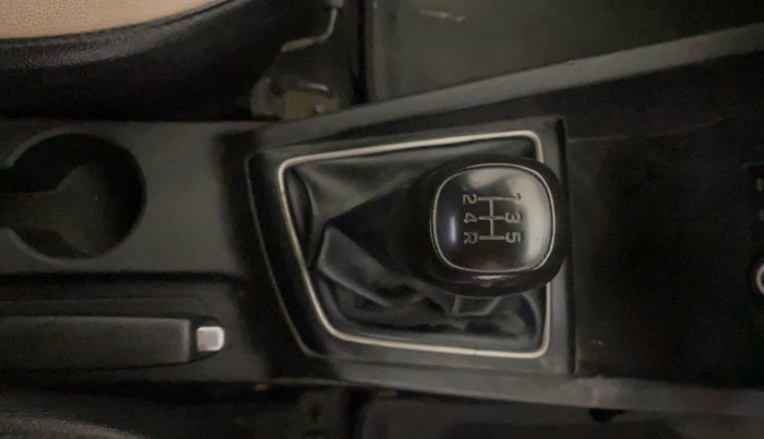 2017 Hyundai Elite i20 SPORTZ 1.2, CNG, Manual, 64,519 km, Gear Lever