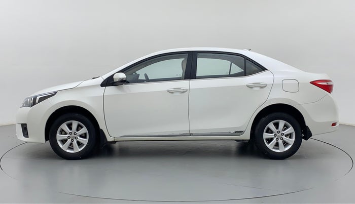 2017 Toyota Corolla Altis 1.8 G, Petrol, Manual, 21,248 km, Left Side