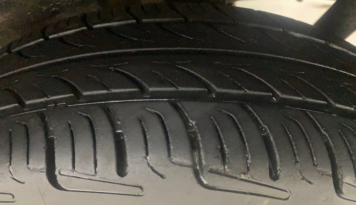 2016 Maruti Wagon R 1.0 VXI AMT, Petrol, Automatic, 85,608 km, Left Rear Tyre Tread