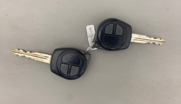 2016 Maruti Wagon R 1.0 VXI AMT, Petrol, Automatic, 85,608 km, Key Close Up