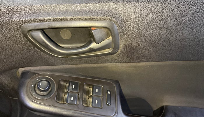 2016 Tata Bolt XM REVOTRON, Petrol, Manual, 37,267 km, Driver Side Door Panels Control