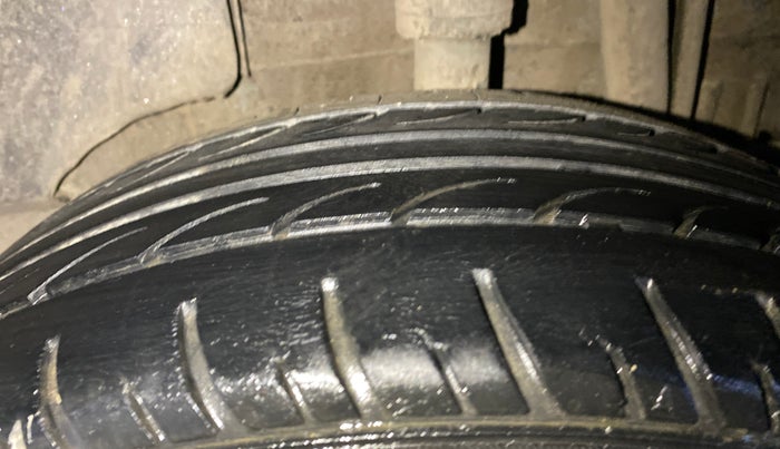 2016 Tata Bolt XM REVOTRON, Petrol, Manual, 37,267 km, Left Rear Tyre Tread