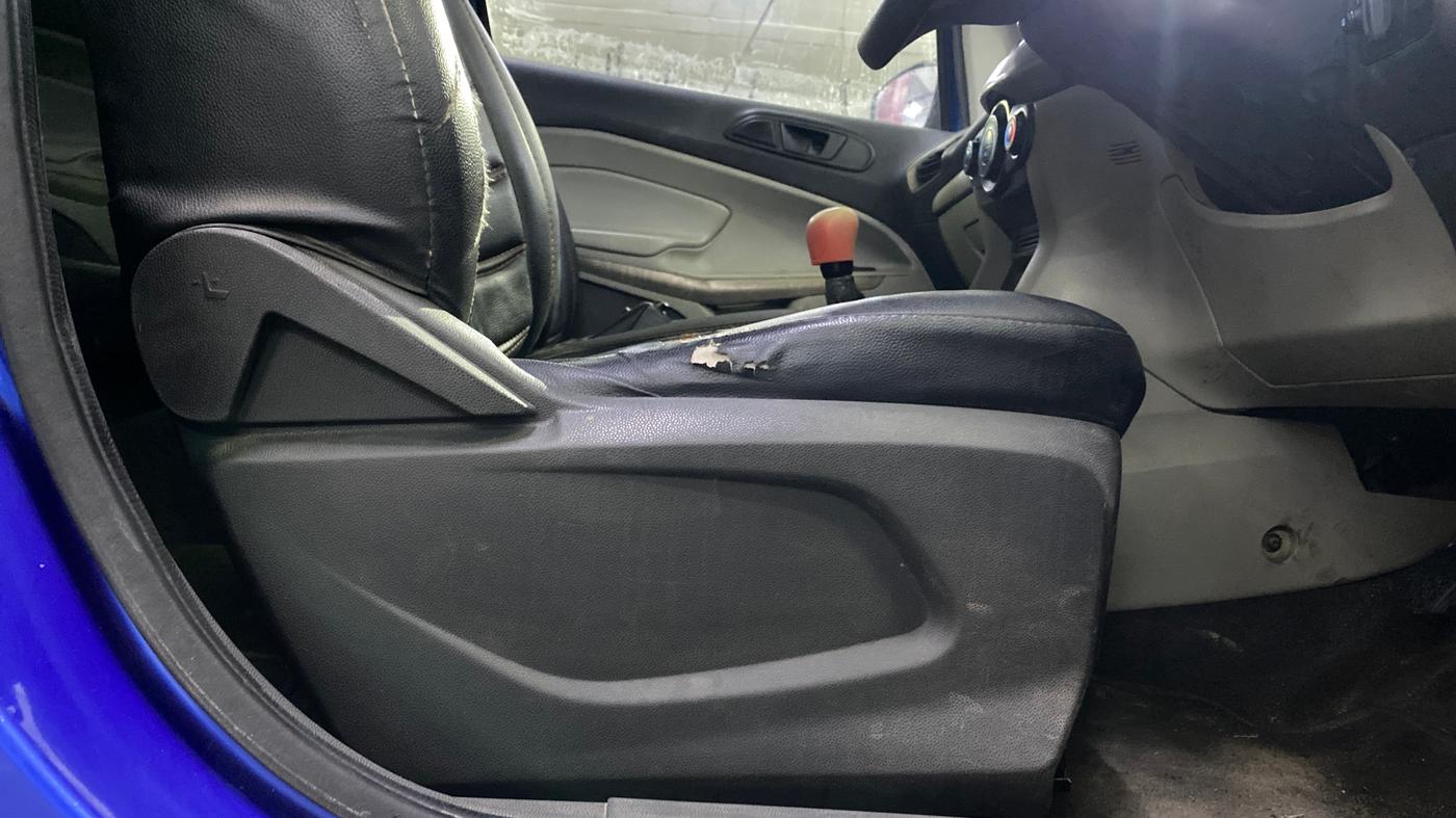 2013 Ford Ecosport AMBIENTE 1.5L DIESEL, Diesel, Manual, 79,131 km, Driver Side Adjustment Panel
