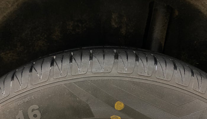 2018 Maruti Vitara Brezza ZDI PLUS, Diesel, Manual, 46,484 km, Left Rear Tyre Tread