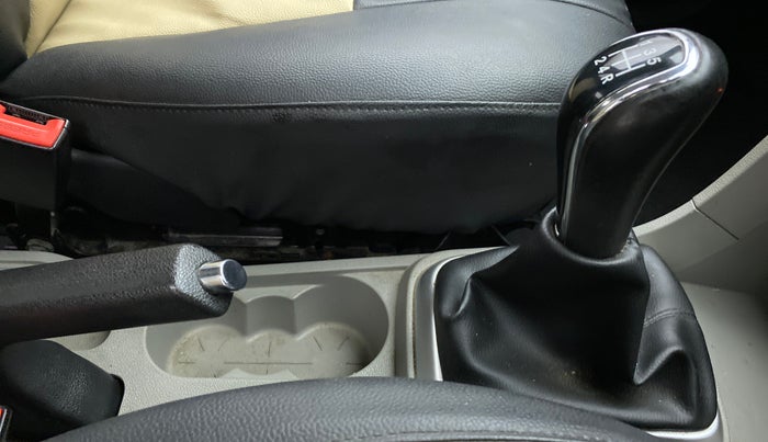 2016 Tata Tiago XZ 1.2 REVOTRON, Petrol, Manual, 43,518 km, Gear Lever