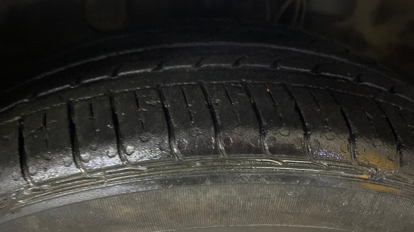 2017 Tata TIGOR XZ (O) PETROL, Petrol, Manual, 58,609 km, Right Front Tyre Tread